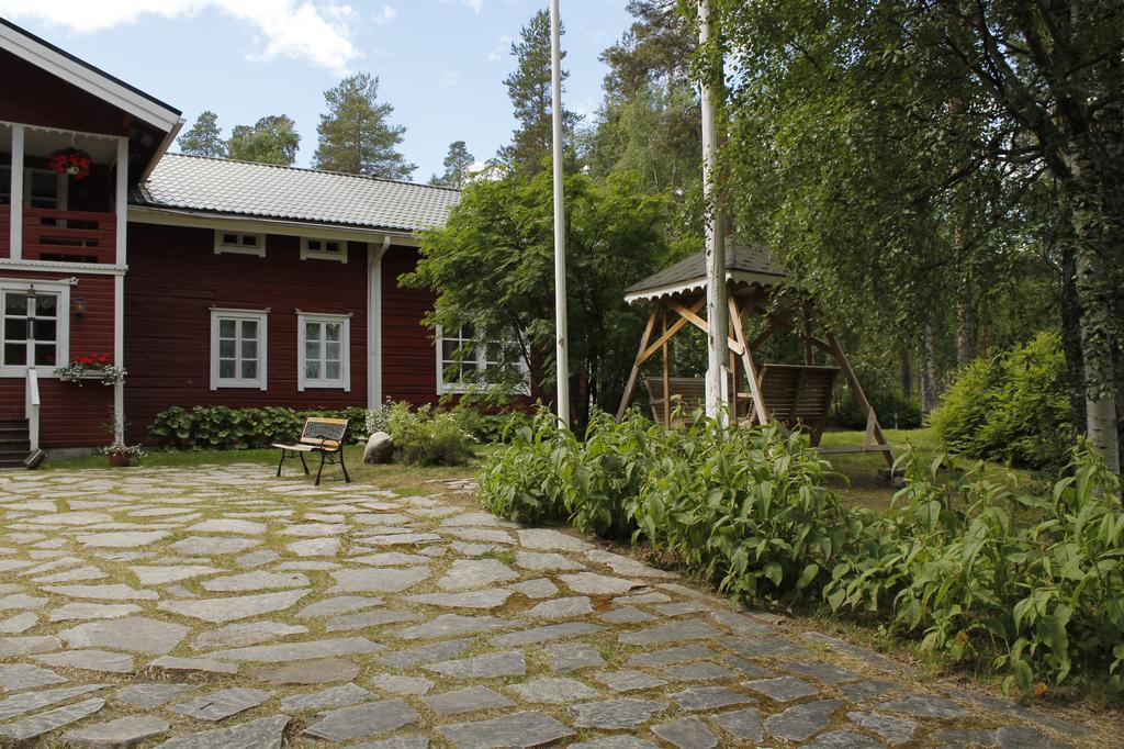 Loma-Vietonen Holiday Village Meltosjärvi Esterno foto