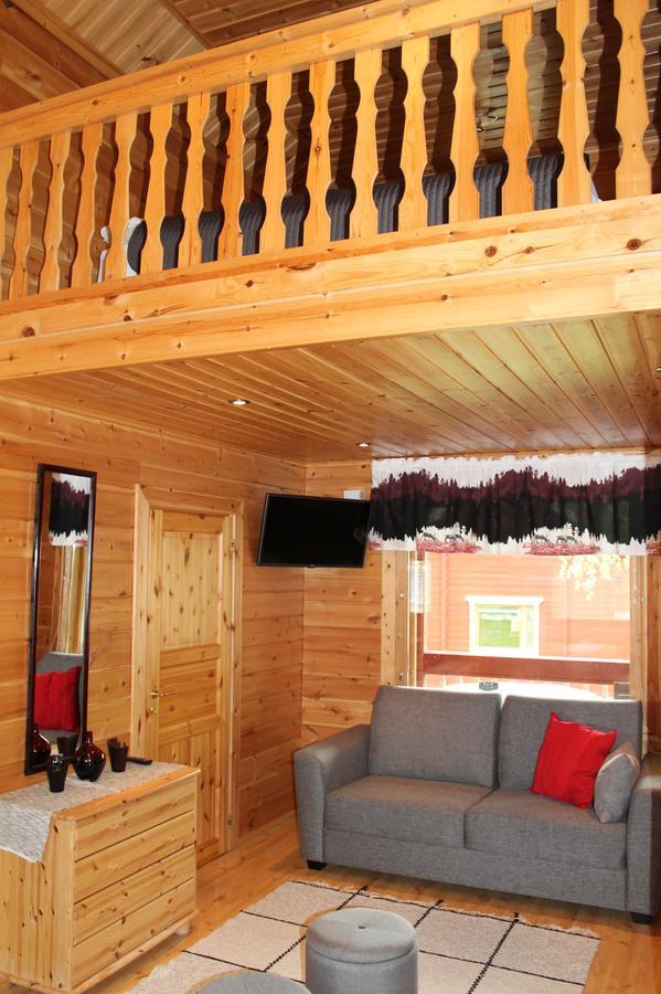 Loma-Vietonen Holiday Village Meltosjärvi Esterno foto