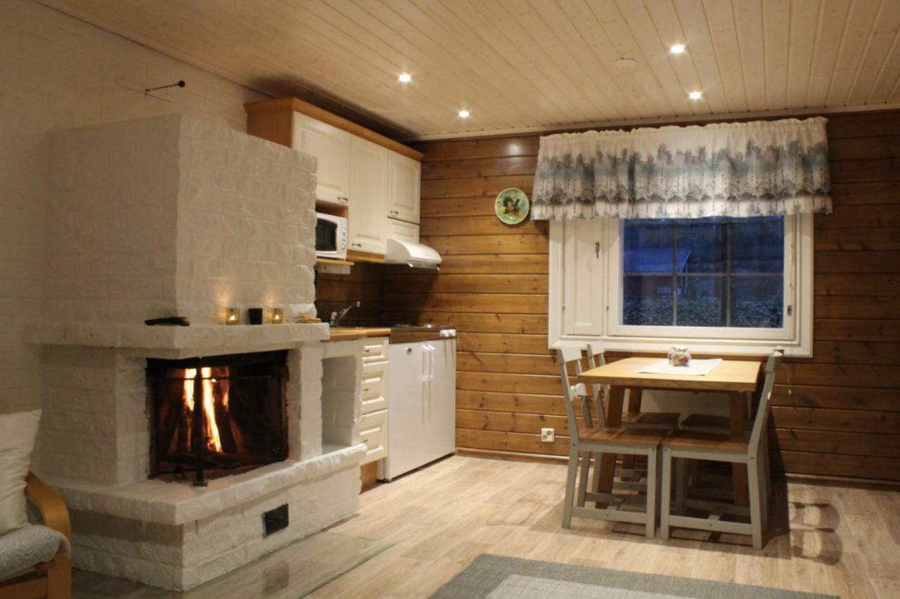 Loma-Vietonen Holiday Village Meltosjärvi Esterno foto